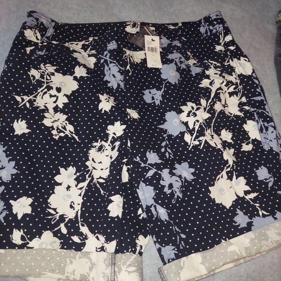 Shorts - Picture 2 of 2